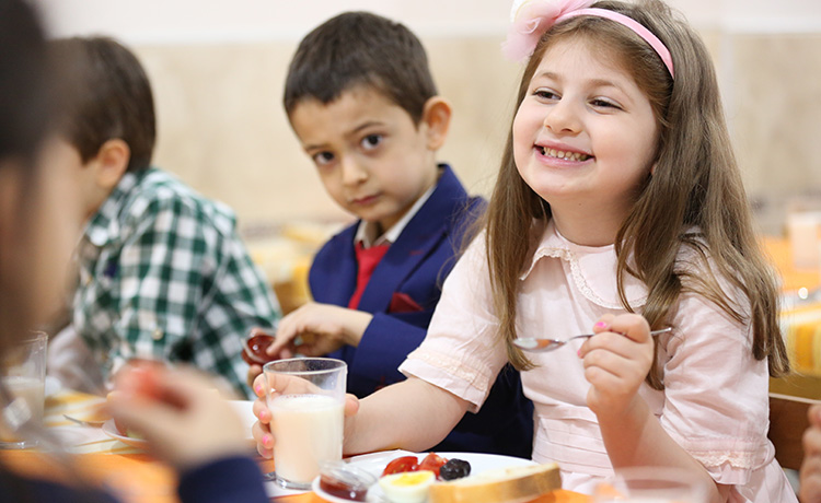 Cemre Okulları - Helal ve Sağlıklı Beslenme